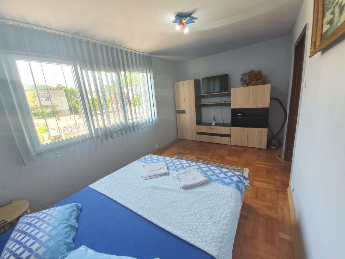 Apartament Denis Apartment Orsova Luaran gambar